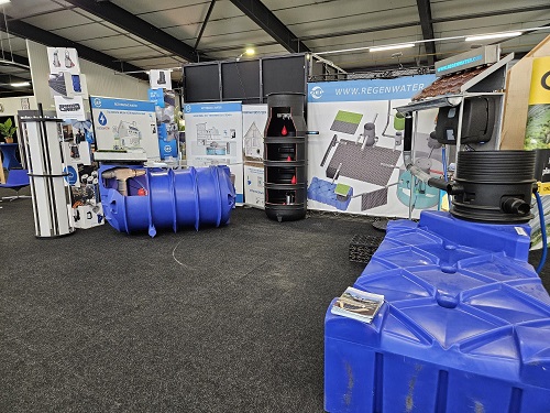 Beurs in Harderwijk met regenwatertanks