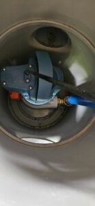 pomp met versnijder in schachtje